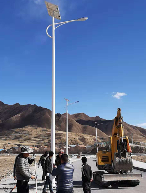 甘南碌曲10米华池太阳能路灯项目